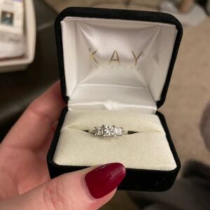 Beautiful 3 Stone 1ct Leo Diamond Engagement Ring